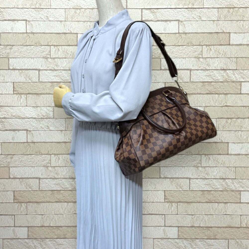 LOUIS VUITTON Authentic Brown Damier Canvas Shoulder Bag - Picture 2 of 13